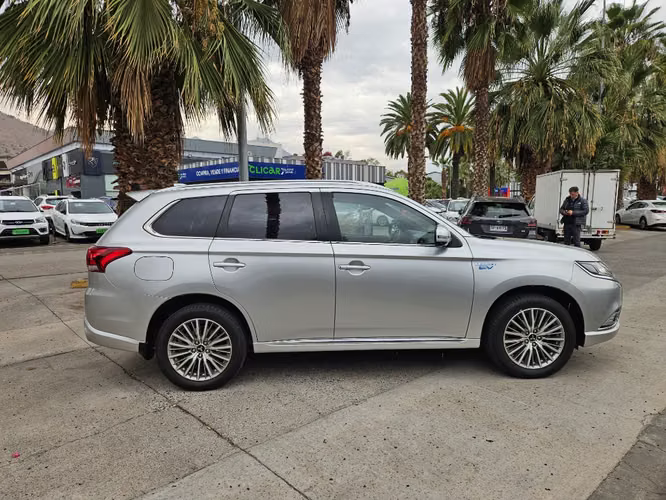 Mitsubishi Outlander  2.0 PHEV HYBRID 4X4 AT 5P 2020