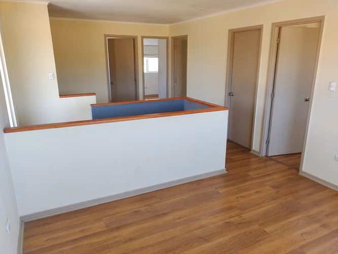Hermosa casa en venta – Valles del Country, Av. del Agua, Talca