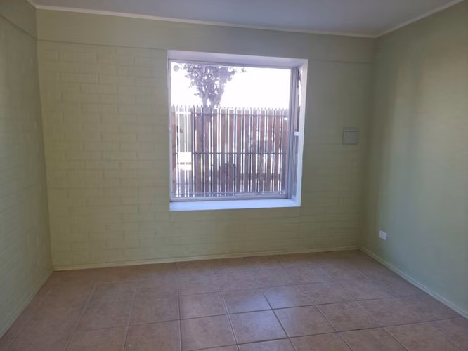 CASA DOS PISOS PAREO SIMPLE  EN CONDOMINIO  BELLOTO NORTE