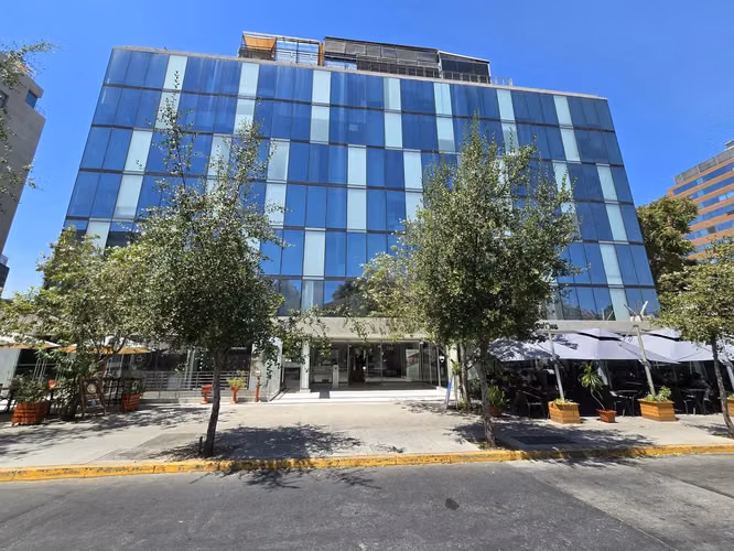 Local Comercial De 100 M2 A Pasos Del Metro Manuel Montt