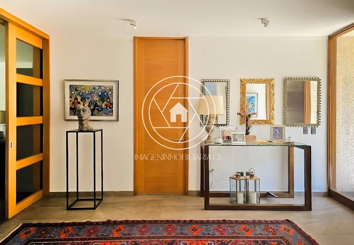VENTA Moderna Casa en Las Brisas de Chicureo. 5D,5B. Oportunidad!!