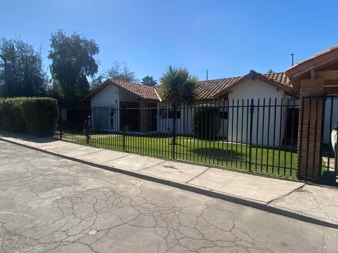 Casa en Valle de Nogales, Machali