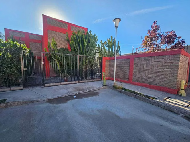 Vende casa exclusivo condominio residencial. (148257)