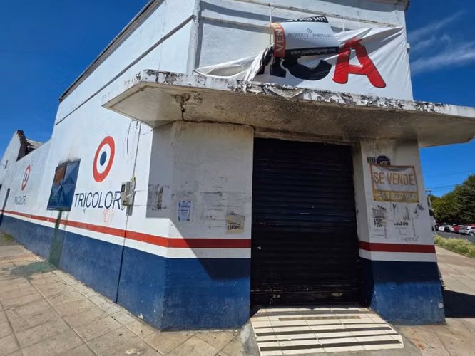 Vende Local comercial esquina Plaza de Armas Nueva Imperial