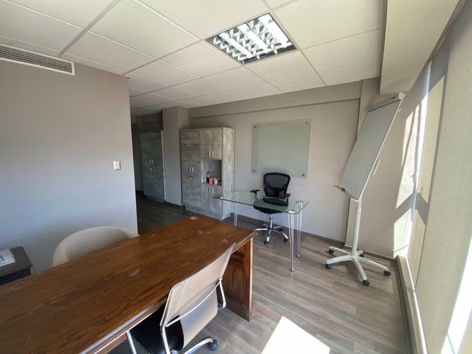 Espacio Luminoso Ideal para Tu Empresa (148330) - Imagen 15