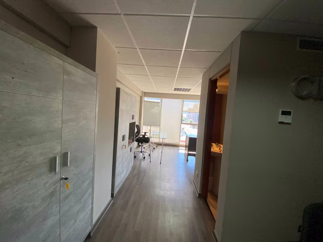 Espacio Luminoso Ideal para Tu Empresa (148330) - Imagen 18