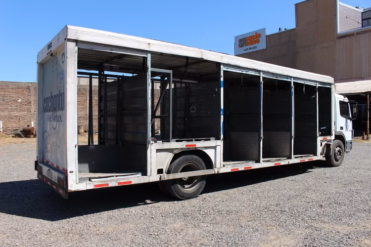 Camion Mercedes Atego 1726 año 2020 AT 89.000 Kms Bebidas Facilidades