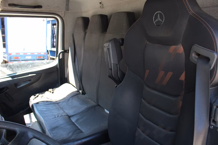 Camion Mercedes Atego 1726 año 2020 AT 89.000 Kms Bebidas Facilidades