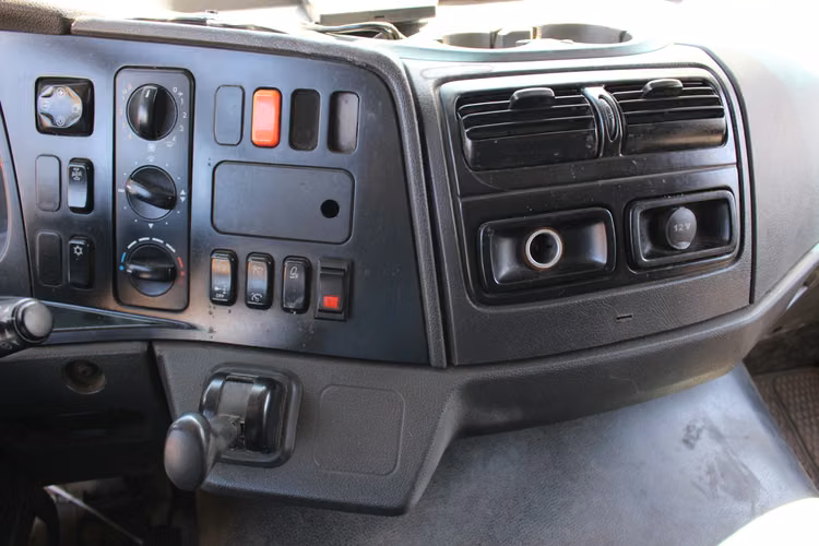 Camion Mercedes Atego 1726 año 2020 AT 89.000 Kms Bebidas Facilidades