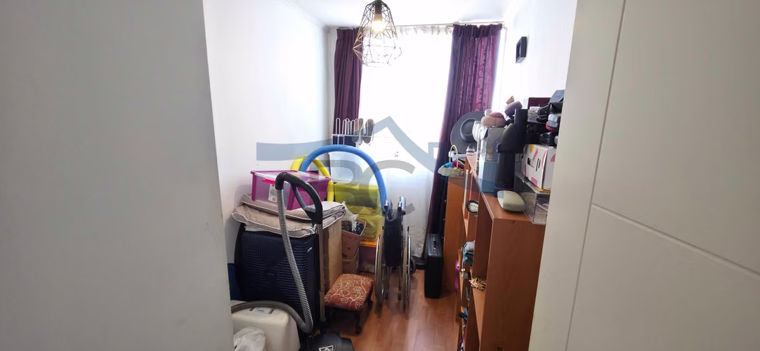 Se vende dpto a pasos de Av. Brasil. (148352)