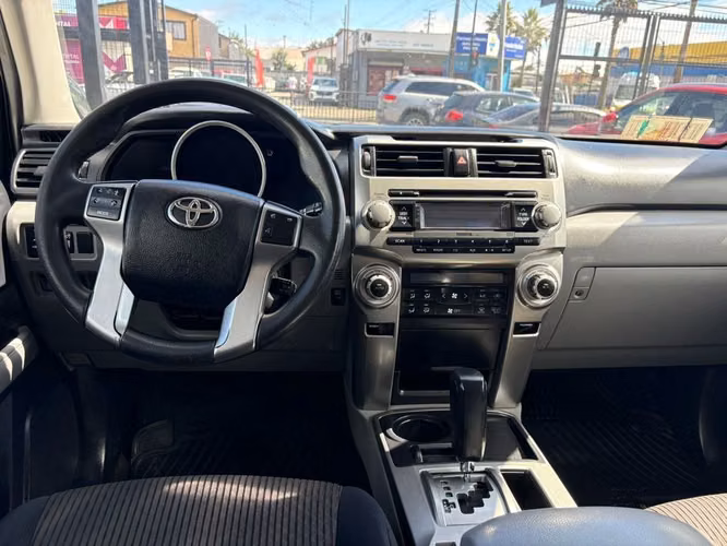 TOYOTA 4RUNNER  2012