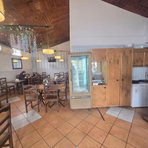 Derecho a LLave Café Restaurant Viña del Mara