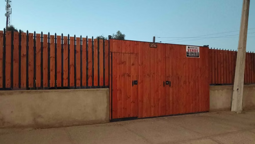 Casa 5 Dorms + Bodega y Patio: $ (148686)