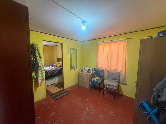 Venta Casa 200m2: 5 Hab, 2 Baños y Parking (148686)
