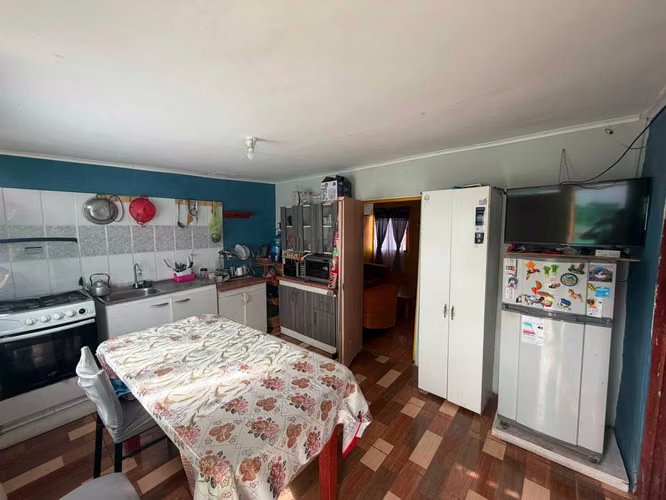 Venta Casa 200m2: 5 Hab, 2 Baños y Parking (148686)