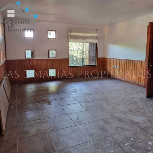 Propiedad Corporativa 211 m² a pasos de Colón (148583)