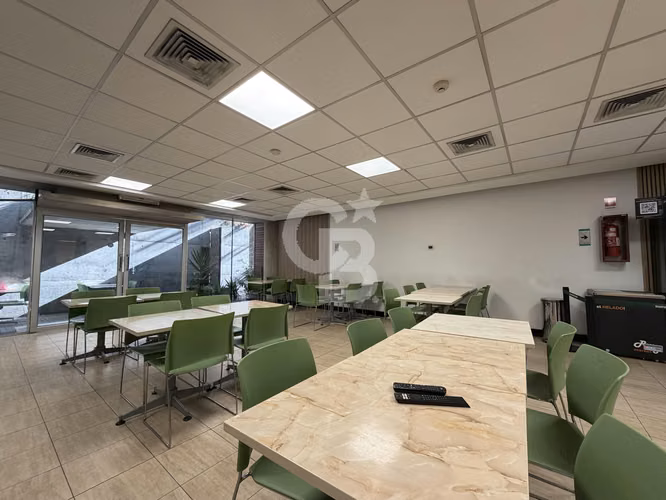Oficina Edificio Santa María, Vitacura