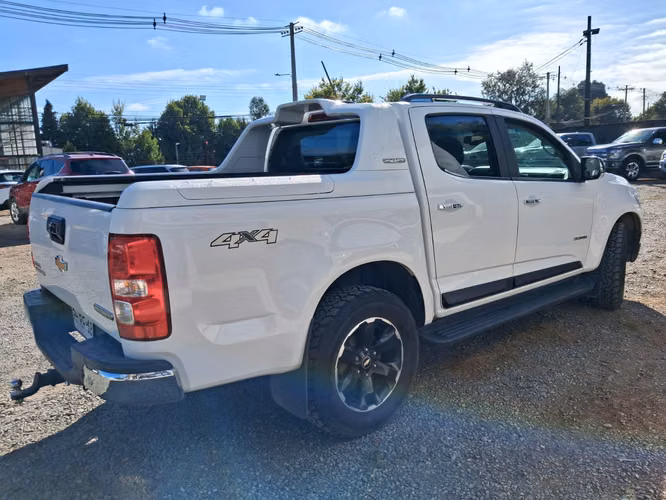 CHEVROLET COLORADO 2.8 AT HIGH COUNTRY 4X4 AÑO 2022 - Imagen 7