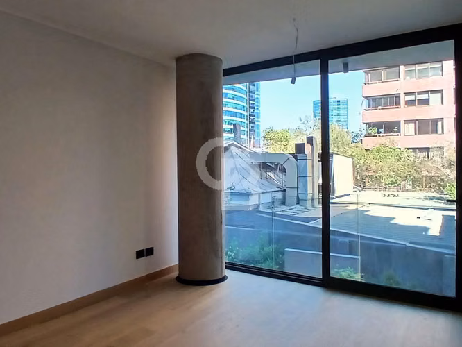 Sin comisión - Dúplex con Patio de 2 dormitorios