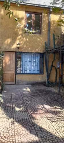 Amplia casa en venta ñuñoa