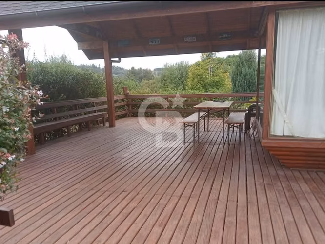 Casa Sureña en Lago Ranco: Playa, Muelle y privacidad