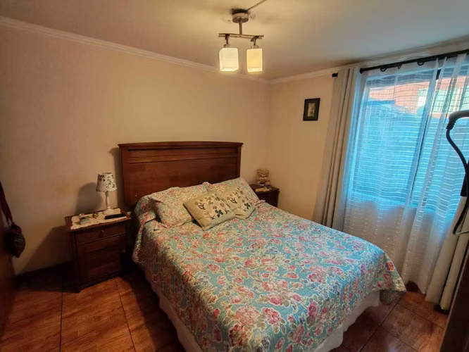 vende Casa Amplia 4D 2B 2E Hualpen (149163)