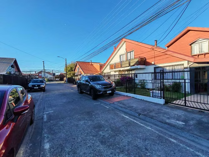 vende Casa Amplia 4D 2B 2E Hualpen (149163)