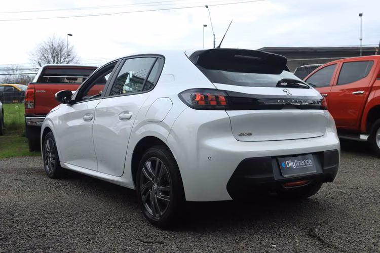 PEUGEOT 208 AÑO 2021 MT FULL EQUIPO AC DIESEL 22KM X LT APROVECHA