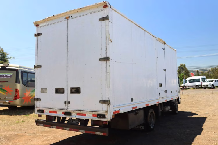 CAMION CHEVROLET NQR AÑO 2018 FRENOS DE AIRE CARROCERIA FRIO 10 PALLET