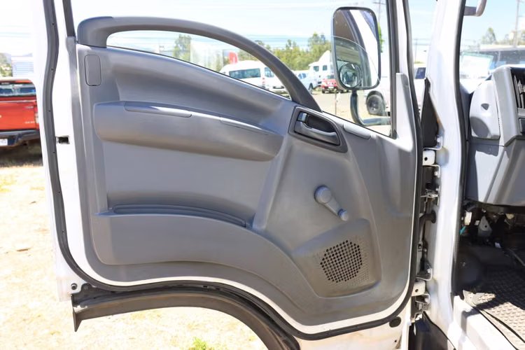 CAMION CHEVROLET NQR AÑO 2018 FRENOS DE AIRE CARROCERIA FRIO 10 PALLET