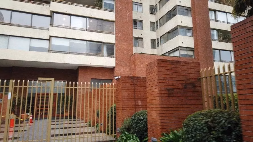 Gran Departamento Muy Bien Ubicado 3d/3b En Vitacura - Imagen 23