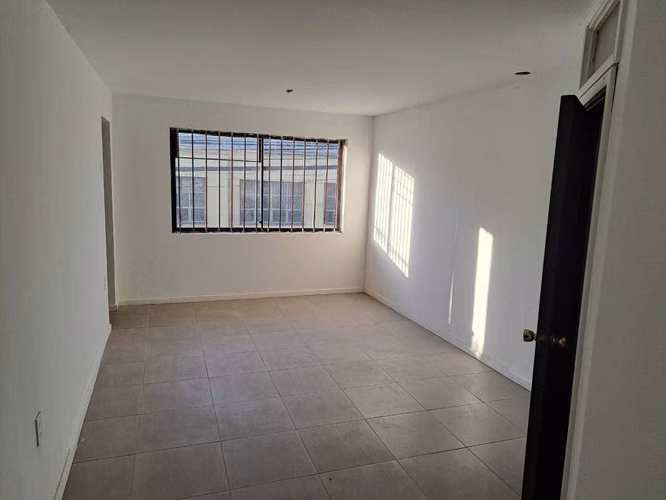 ARRIENDO GRAN LOCAL COMERCIAL SECTOR CENTRO  (149556)