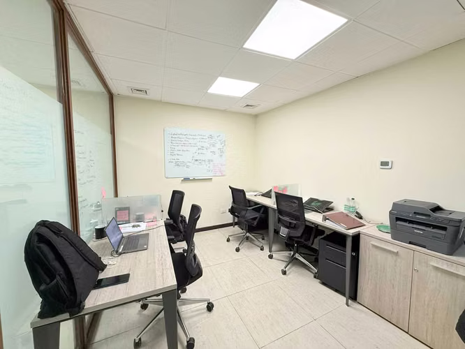 Vende Oficina en Moderno Edificio (149748)