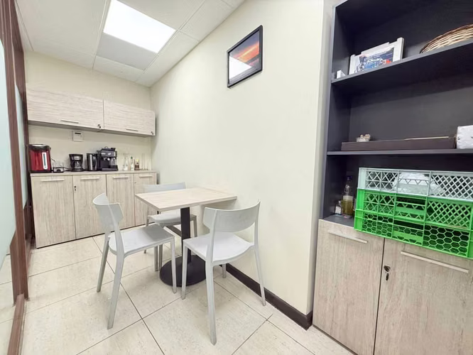 Vende Oficina en Moderno Edificio (149748)
