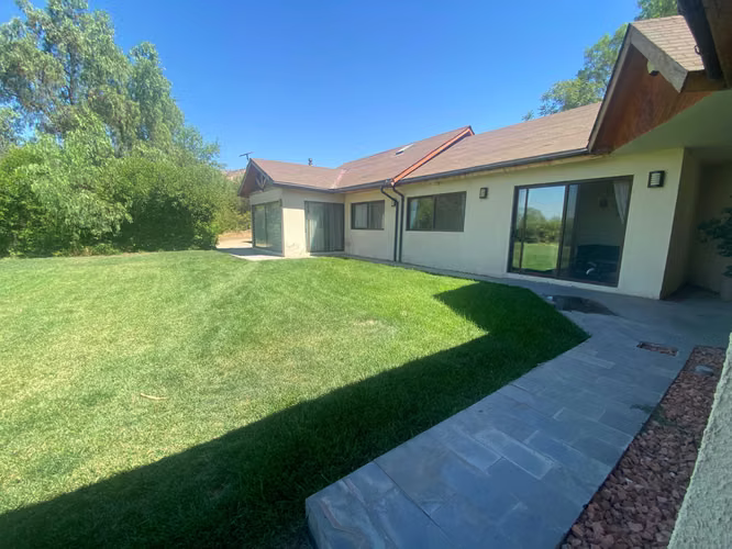 Hermosa parcela con 2 casas condominio Lampa (149756)