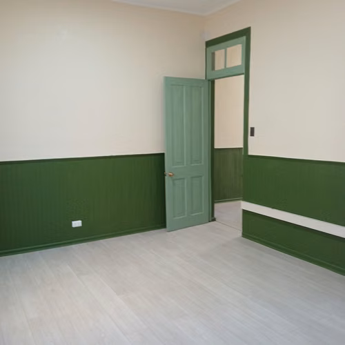 ARRIENDO OFICINA 5 PRIVADOS BAÑO PASOS CENTROS DE SALUD - Imagen 17
