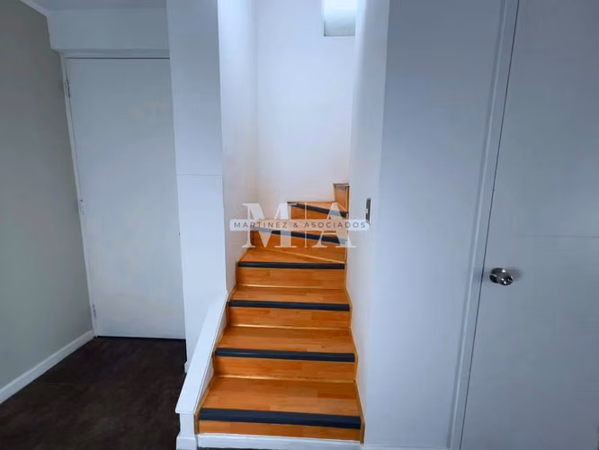  EXCLUSIVA CASA REMODELADA EN VENTA – CONDOMINIO LAGUNA NORTE, LAMPA - Imagen 14