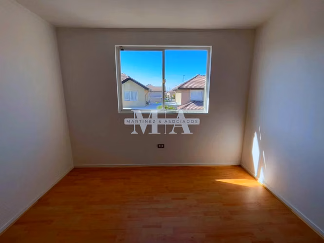  EXCLUSIVA CASA REMODELADA EN VENTA – CONDOMINIO LAGUNA NORTE, LAMPA - Imagen 6