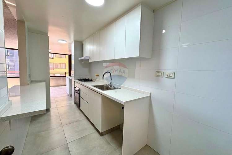 Depto remodelado sector sur con vista al mar - Imagen 12