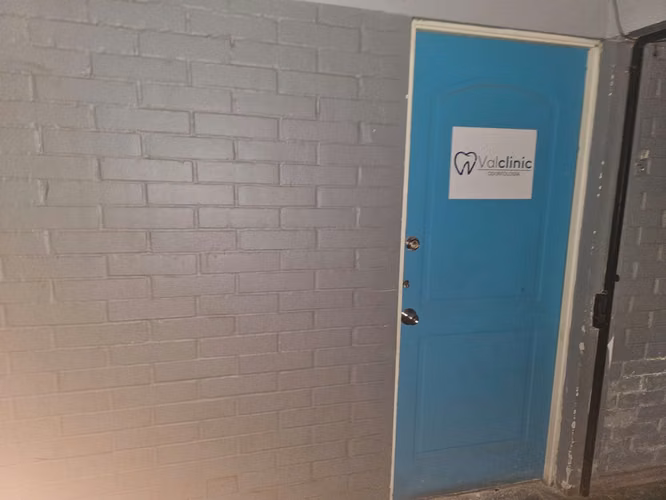 Oficina lista para trabajar en zona estratégica – excelente precio - Imagen 7