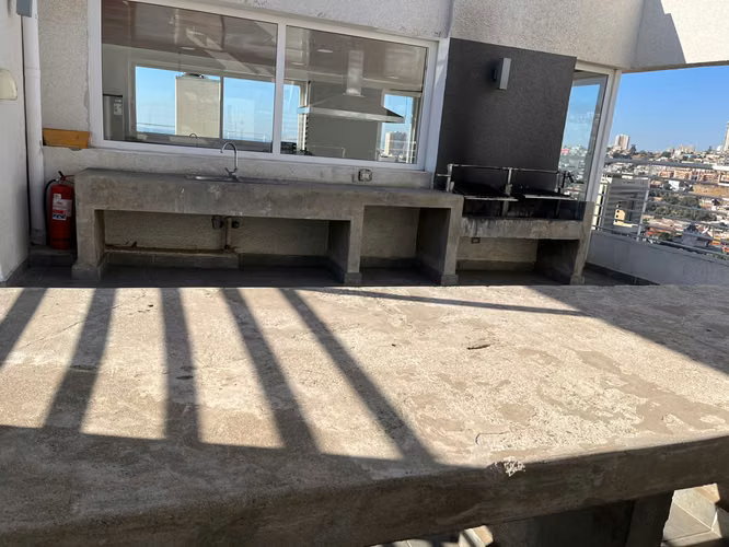 Departamento 2 dormitorios en arriendo, Av. Colón, Valparaíso.