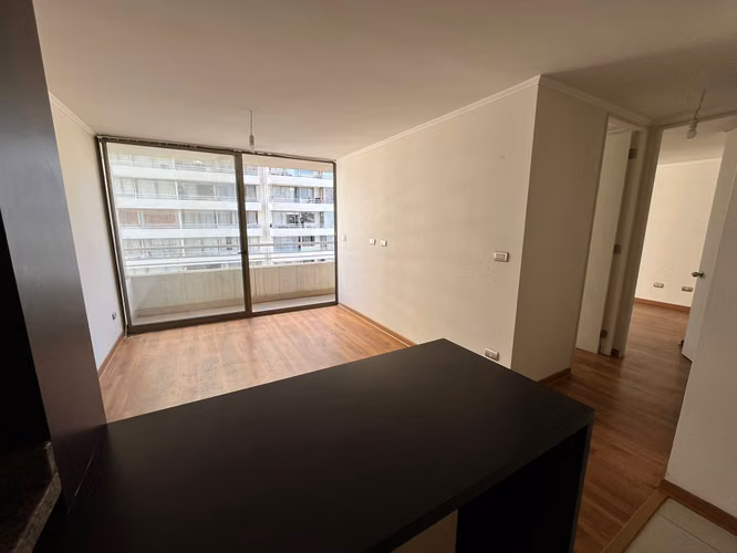 Departamento 2 dormitorios en arriendo, Av. Colón, Valparaíso.