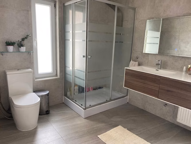 Amplia casa 5D,4B, piscina, 8 estacionam (149904)
