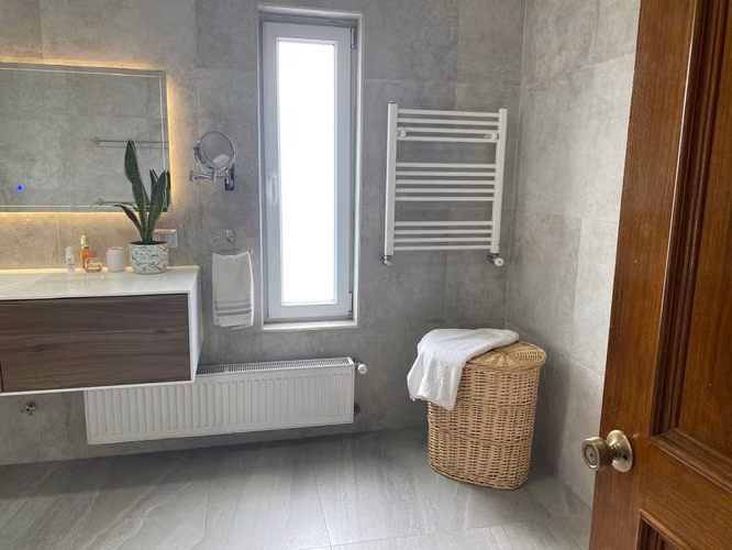 Amplia casa 5D,4B, piscina, 8 estacionam (149904)