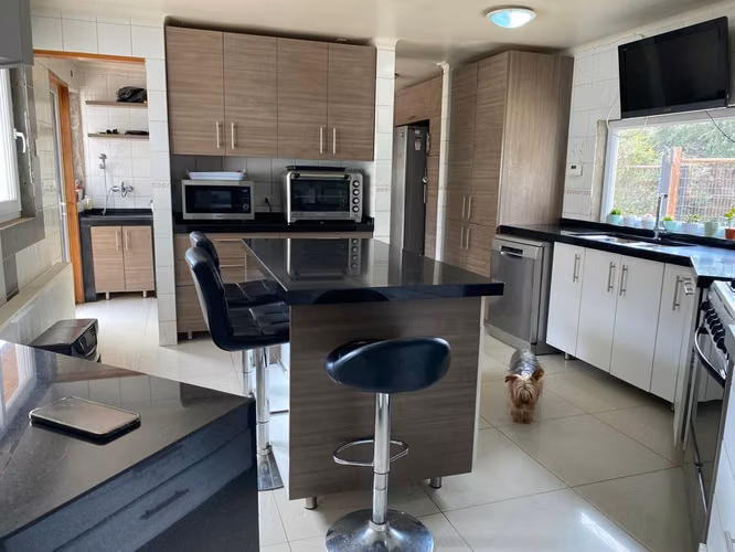 Amplia casa 5D,4B, piscina, 8 estacionam (149904)