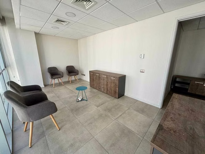 Amplia Oficina Con 2 Privados Y Recepción + E (149909)