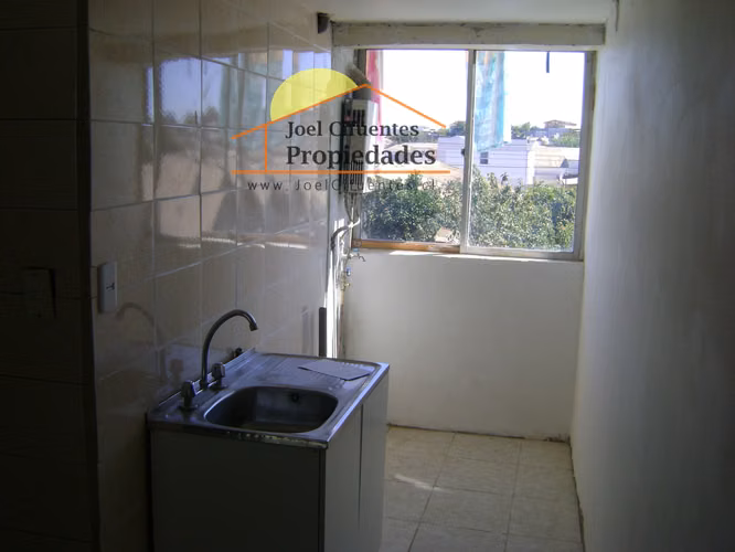 Departamento en 2do piso, 2 dormitorios. Cod-2410
