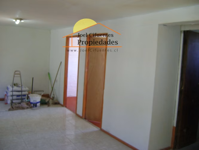 Departamento en 2do piso, 2 dormitorios. Cod-2410