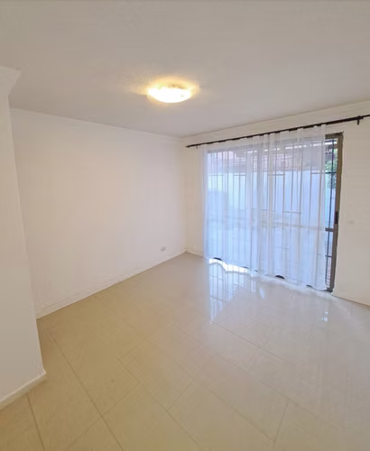 CASA 3 PISOS MAIPU