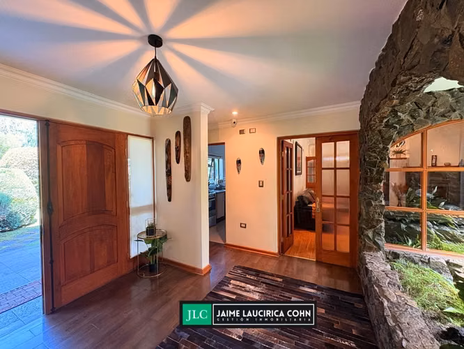 Exclusiva casa en venta, en Los Ángeles